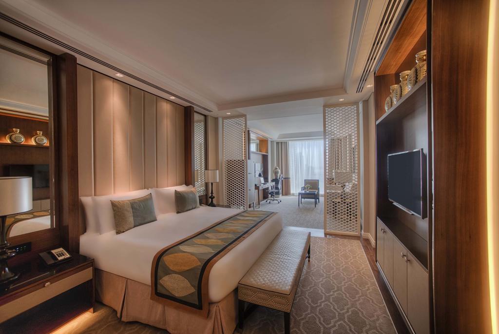 Taj Dubai Hotel Room photo